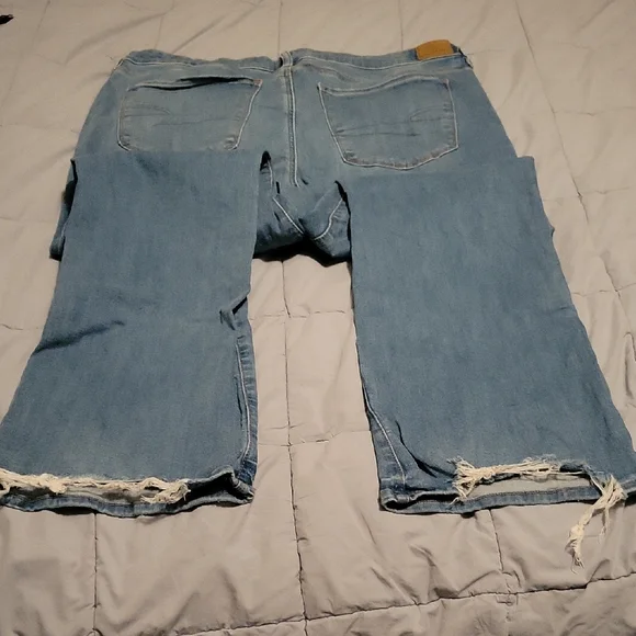 American Eagle Blue Jeans - Picture 3 of 3
